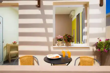 Kastro Beach Apartments - 13