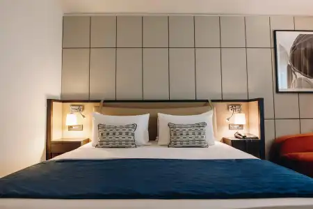 Crowne Plaza, an IHG - 4