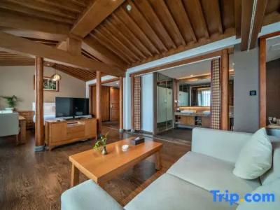 Lijiang Tianyu Boutique - 127