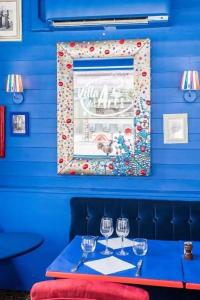 BRIT PRIVILEGE LISIEUX – La Villa des Arts - 13