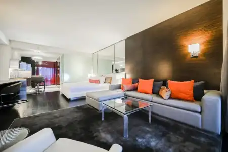 Beautiful Palms Place Suite - 472