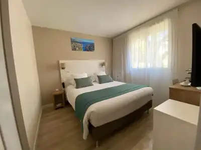 Best Western Plus La Rade - 85
