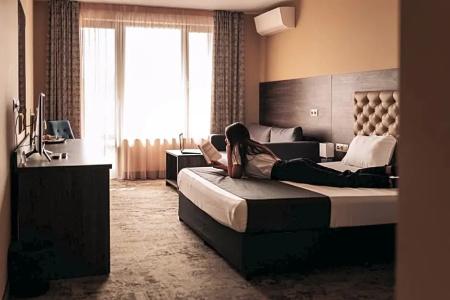 Plaza - 230