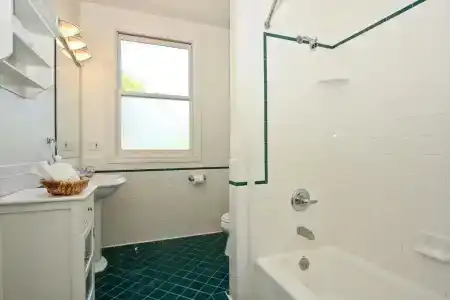 Parker Guest House - 21