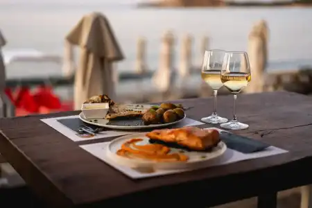 Nostos Beach Boutique - 12