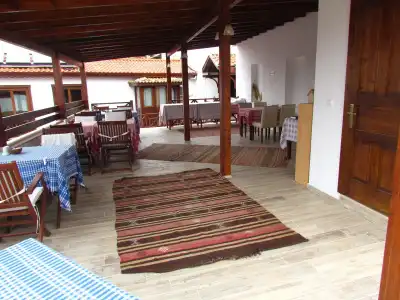 Amazon Petite Palace - 15