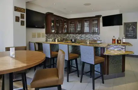 Hilton Garden Inn Sonoma County Airport - 40