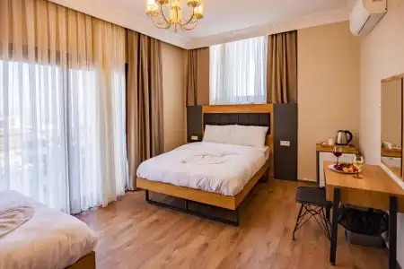 Grand Balyan & Restaurant - 112