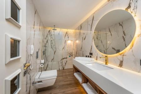 Elite Luxury Suite & Spa - 47