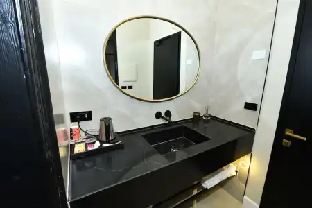 Jaffa King Gallery Boutique - 7