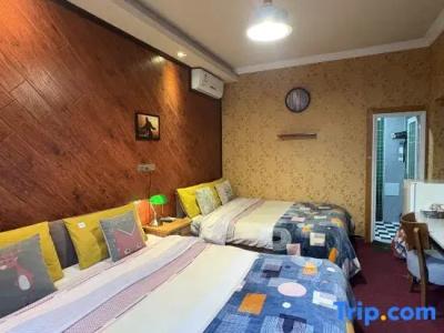 V Hostel - 40