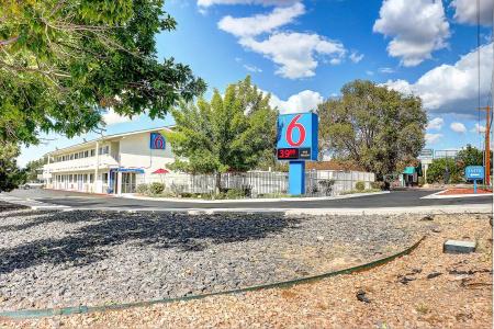 Motel 6 Santa Fe - 17