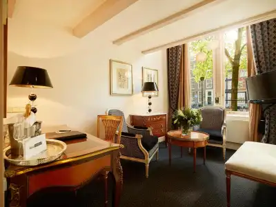 Ambassade - 51