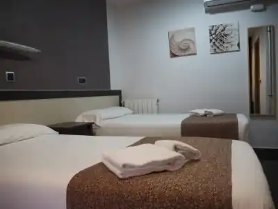 Hostal Levante - 13