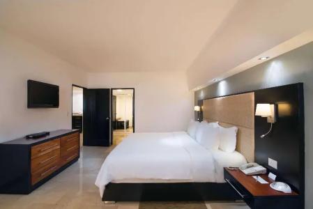 Radisson - 52