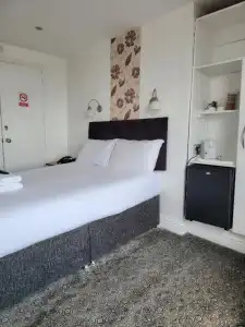 Atlantic Seafront Guest Accommodation - 47