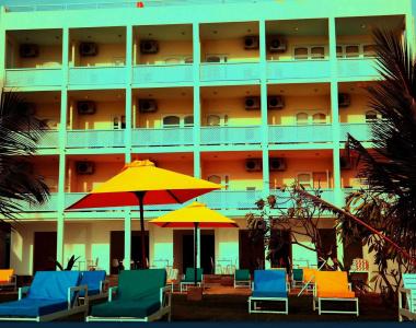 J Negombo - 18