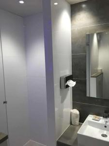 Best Western Plus Le Lavarin - 52