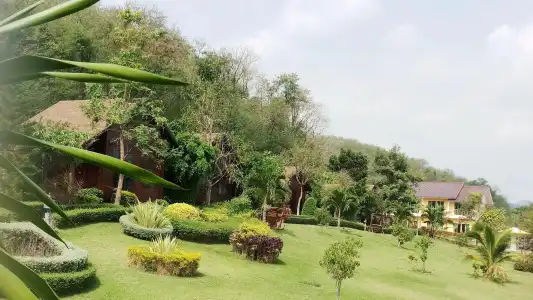 Mai Ngern Mai Thong Resort - 11