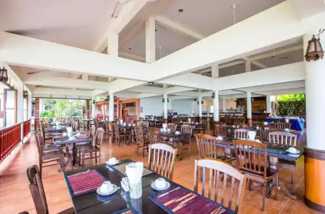 Lanta Casuarina Beach Resort - 21