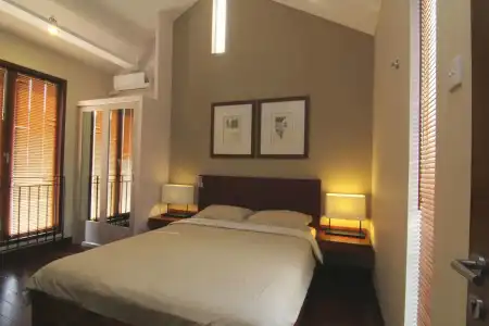 Chic Quarter Residence - 4