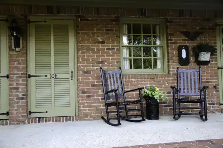 Hillwinds Inn - 13