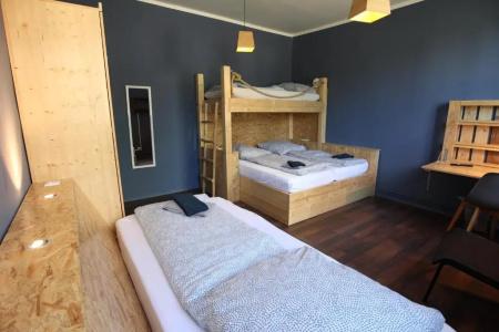 Blue Doors Hostel Ktv - 48