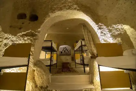 Kamelya Cave Hostel - 16