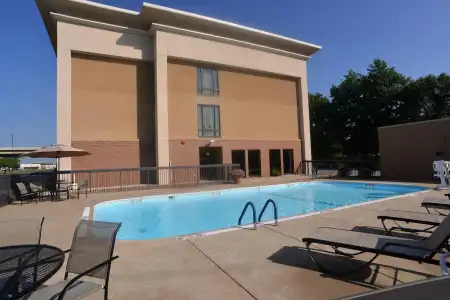 Hampton Inn Springfield-South - 13