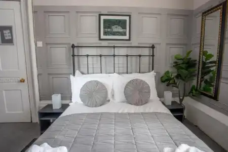 Brunswick Square - 34
