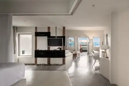 West East Suites - 31