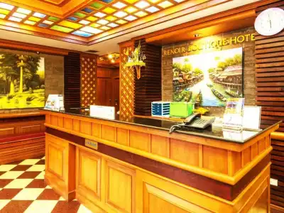 Renoir boutique - 20