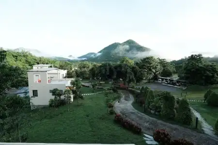 Hi - Scene Resort - 38