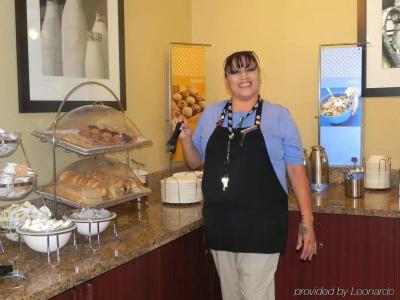 Hampton Inn Phoenix-Airport North - 12