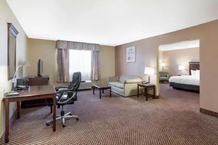 Quality Inn & Suites Bloomington University Area - 47