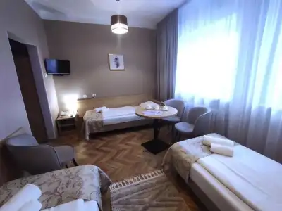 Polonia - 26