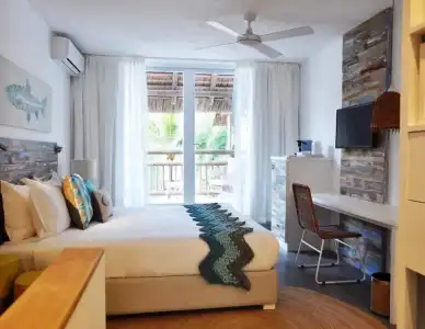 Seapoint Boutique - 77