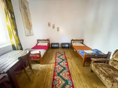 Tirana Backpacker Hostel - 5