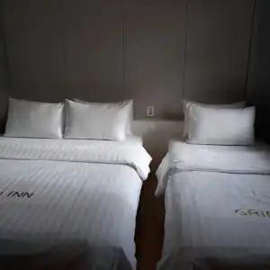 Grid Inn - 32