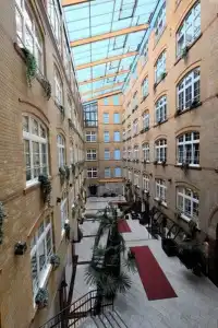 Singer109 & Hostel - 0