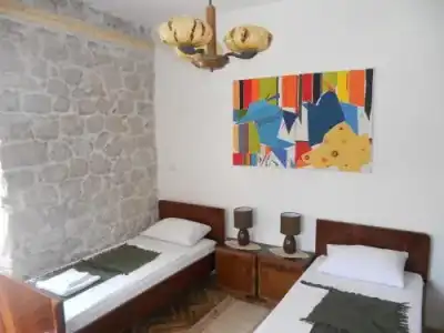 LaRos Apartments - 3