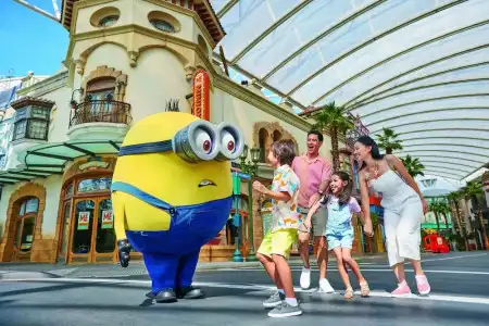 Resorts World Sentosa - Festive - 25