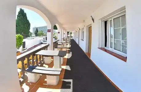 Zen Airport with Free shuttle - 40