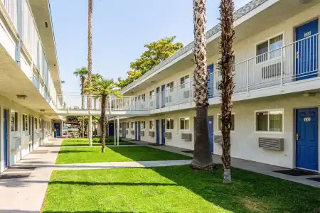 Motel 6 Bakersfield, CA - East - 0
