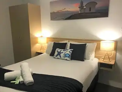 Ocean Breeze Motel - 16