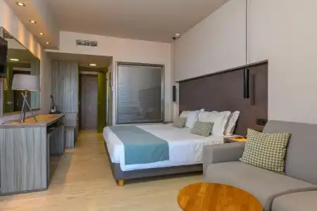 Alexandra Beach Resort & Spa - 68