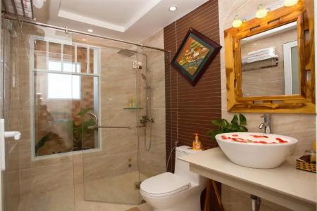 Rex and Apartment - 42