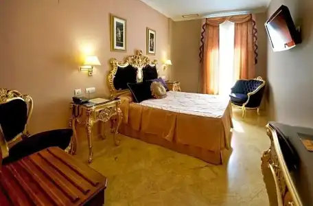 Adriano Boutique Sevilla - 81