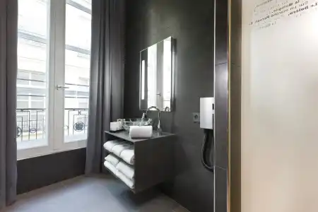 Lyric Paris - 9
