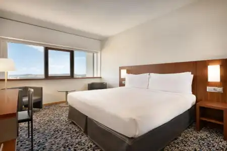 Ramada by Wyndham Lisbon - 29